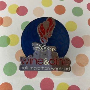 2011 Wine and Dine Half Marathon Weekend Disney Pin